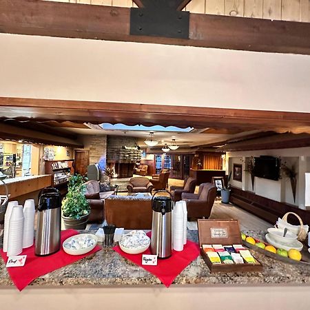 The Lodge At Leathem Smith 斯特金贝 外观 照片
