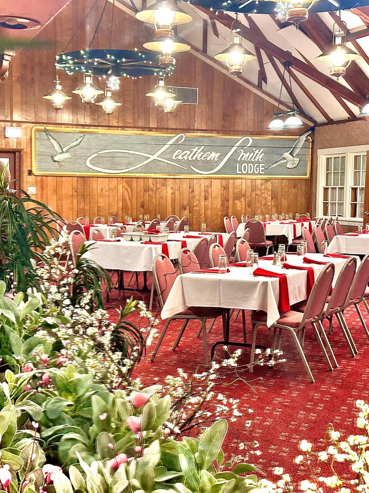 The Lodge At Leathem Smith 斯特金贝 外观 照片